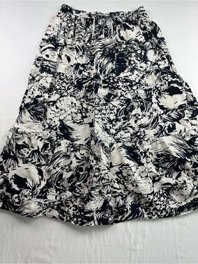 Vintage Boho Maxi Skirt Tiered Floral Black White Prairie Cottagecore Cotton